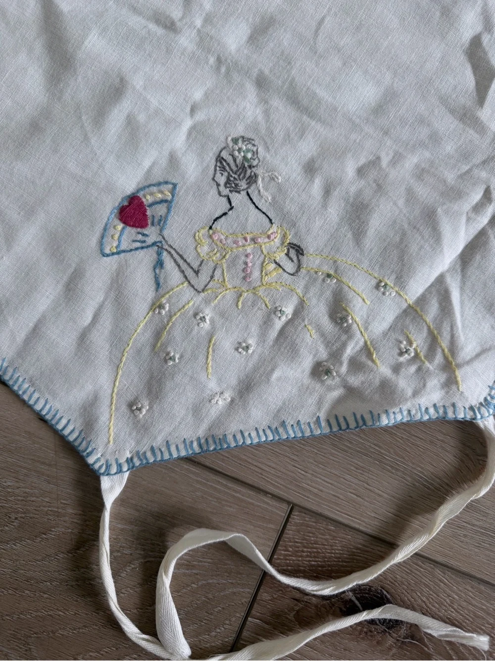 Vintage Hand Embroidered Southern Belle Linen Table Topper